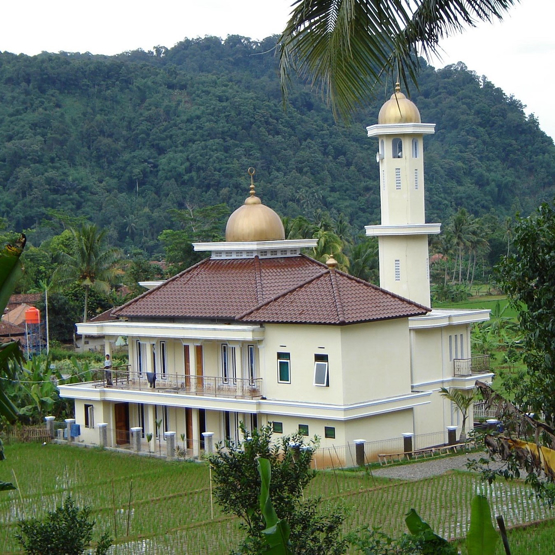 Picture of بناء مسجد سكن الأيتام كمبوديا ( لاتجوز الزكاة )
